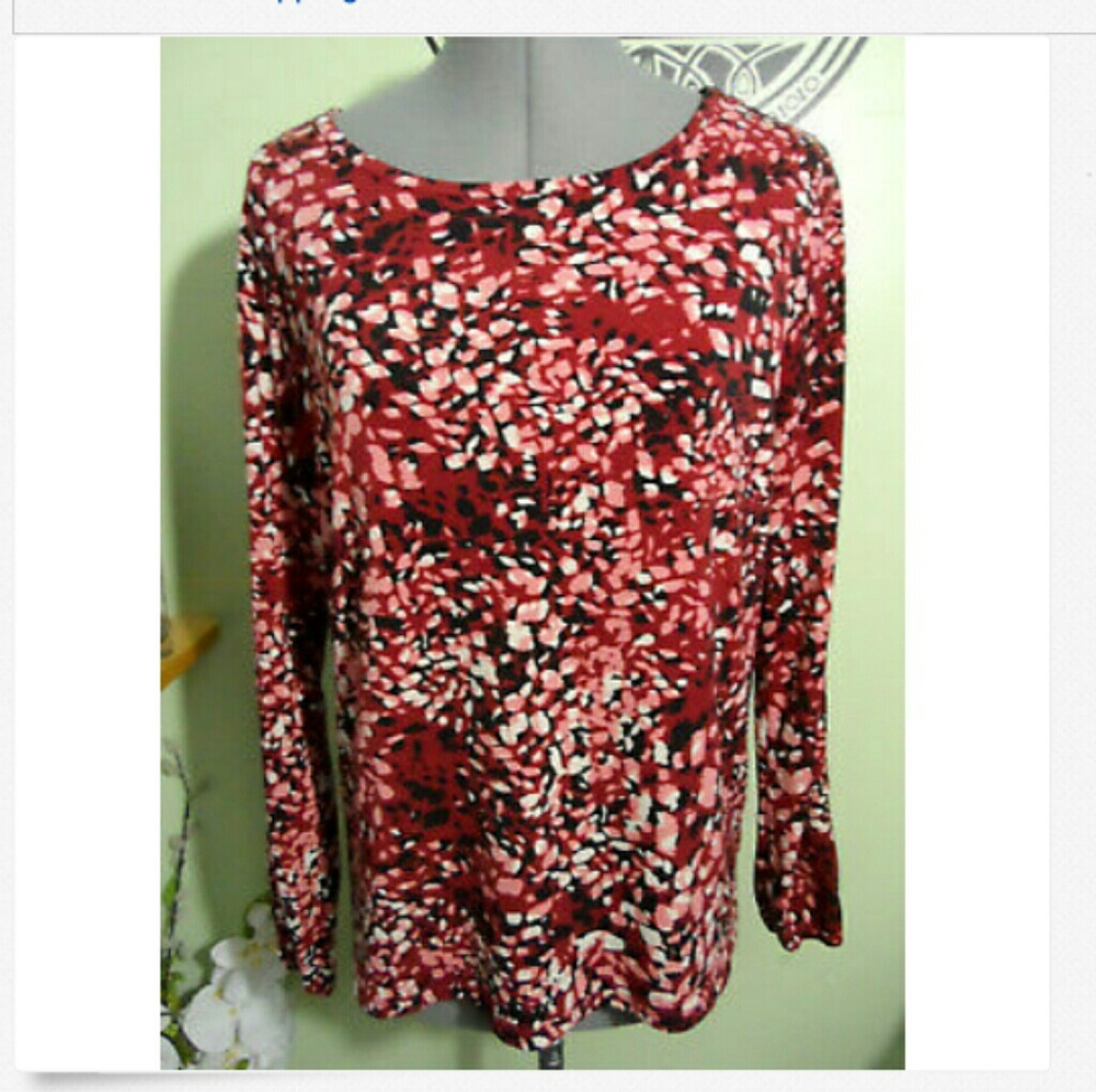 ROZ&ALI Stretch Blouse PL Red Black Abstract design Button Sleeves Scoop neck LS